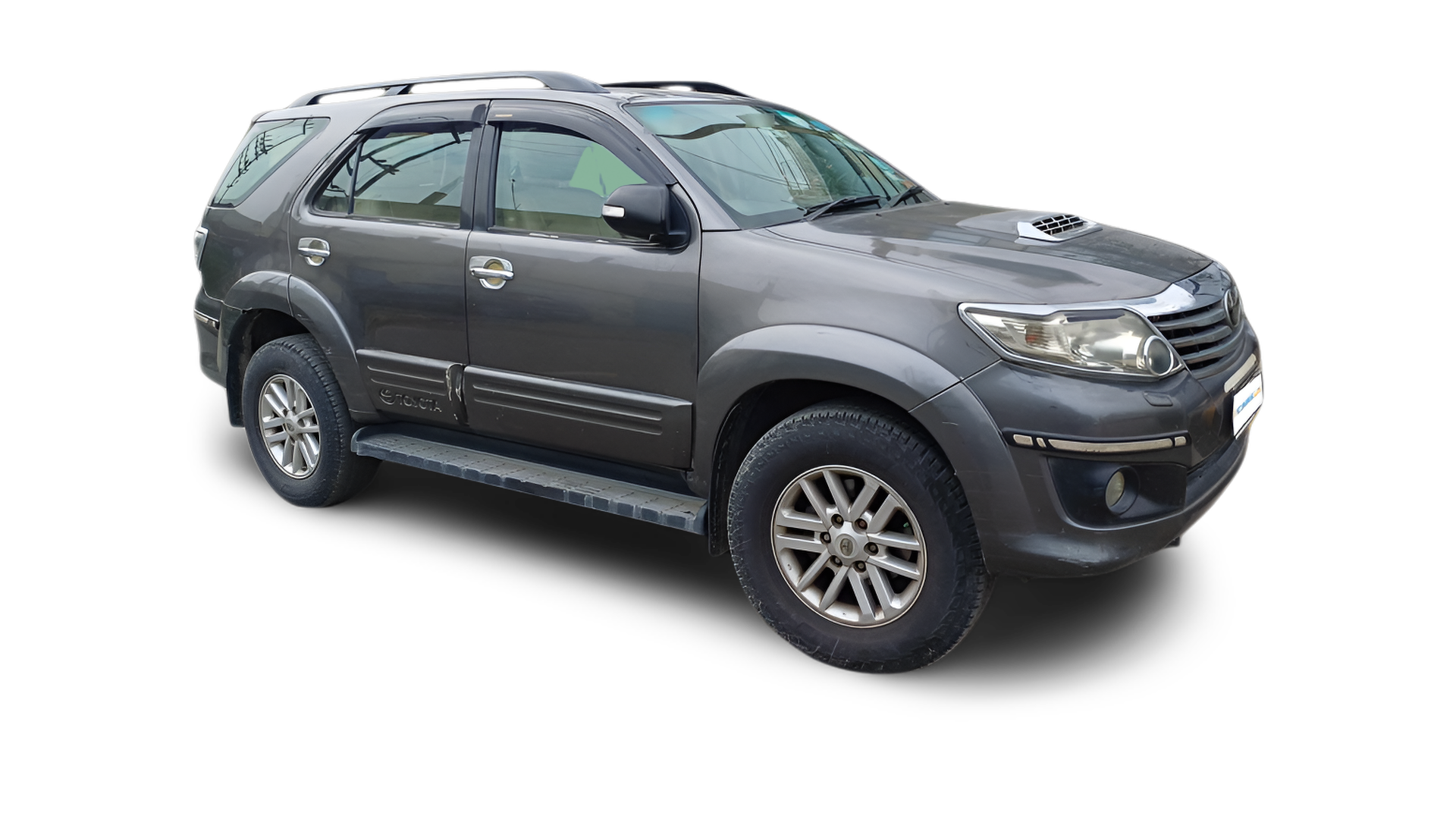 Toyota Fortuner-img